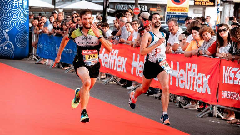 outdoor event banner